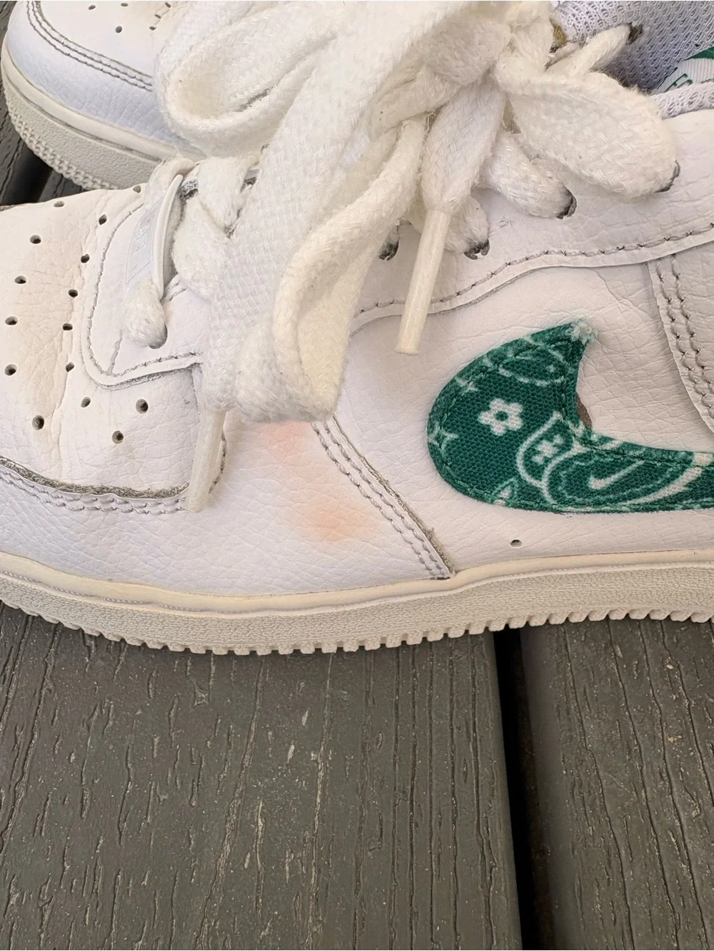 Nike Womens White Sneakers with Green Swoosh Accent
